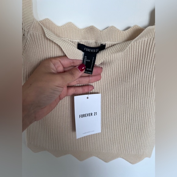 Haut crop top beige jamais porté - Picture 2 of 4